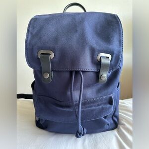 Everlane The Modern Snap Backpack (Navy Blue, Like New)